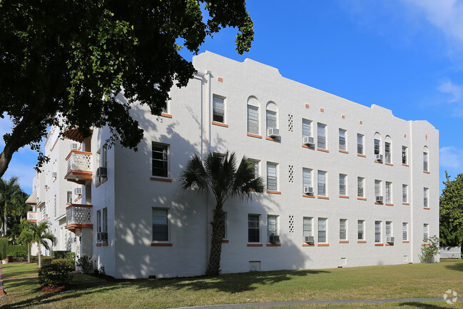 Building Photo - El Cid Apartments