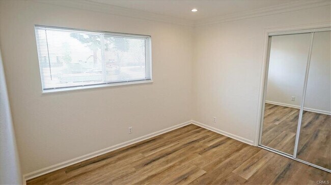 Building Photo - 10901 Canby Ave