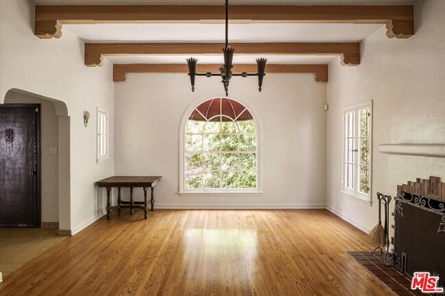 Building Photo - 2030 Laurel Canyon Blvd