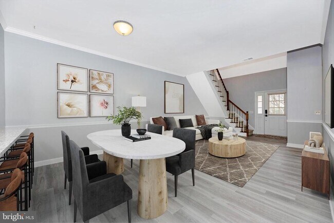 Foto del edificio - 910 McLendon Dr