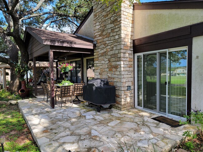 Building Photo - 108 Overlook Ct