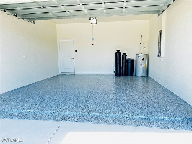 Foto del edificio - 717 Genoa Ave S