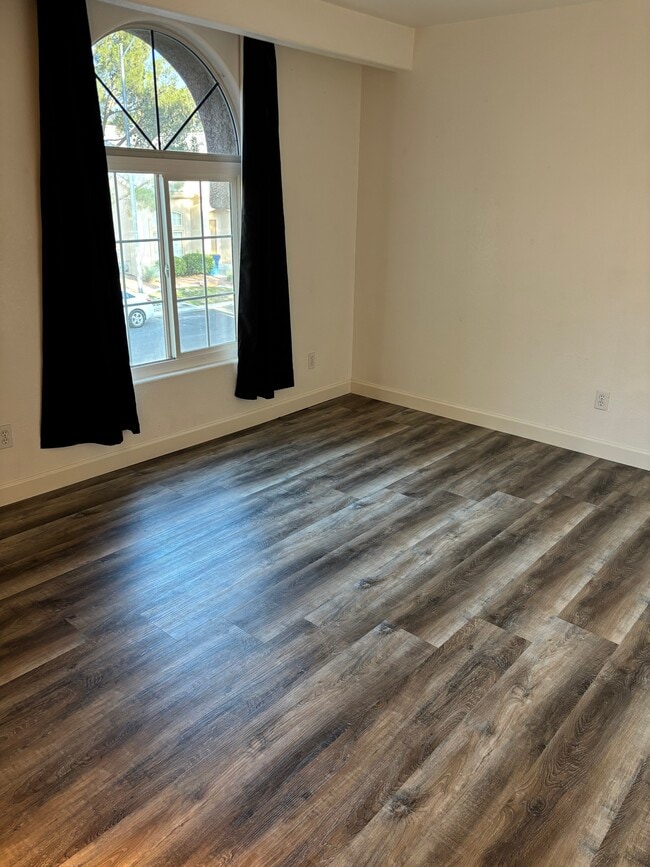 Building Photo - 9607 Blue Calico Dr