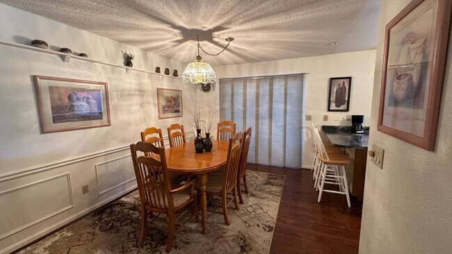 Foto del edificio - Furnished Condo w/ Community Pool!