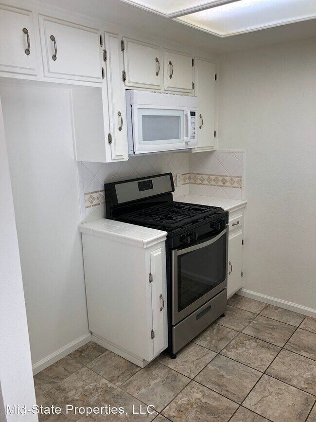 Building Photo - 5625 Capistrano Ave