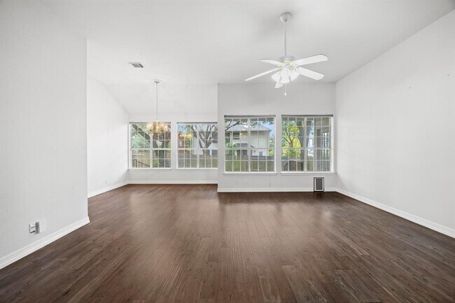 Foto del edificio - 13305 Chasewood Cove