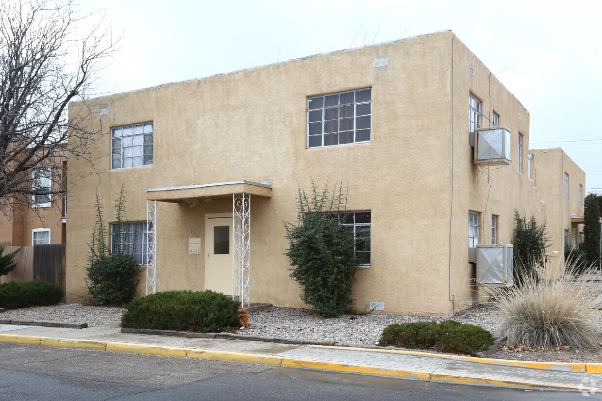 Primary Photo - 1314 Coal Ave SW