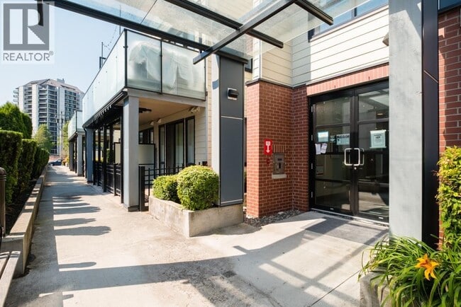 Building Photo - 6533 McKay Ave