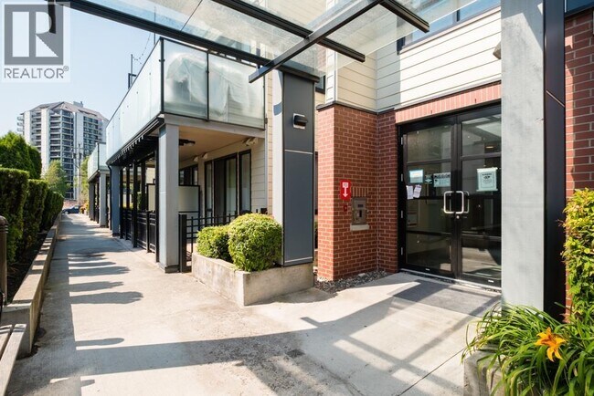 Photo du bâtiment - 6533 McKay Ave