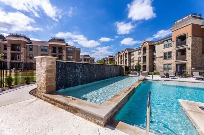 Foto del edificio - 2015 Forum Dr