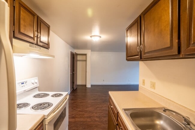 Building Photo - Robertson1001 (KC-DT)