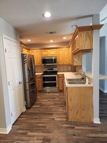 Foto del edificio - 4601 Floyd Ct