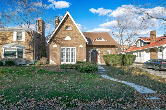 front of house - 1600 Ashland Ave