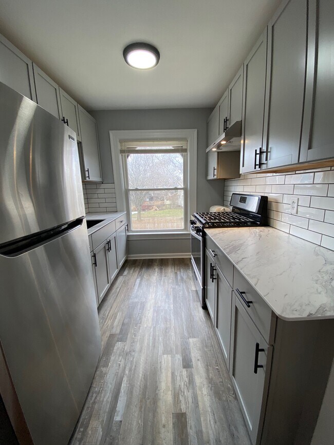 302 Barrington St Unit 2, Rochester, NY 14607 302 Barrington St