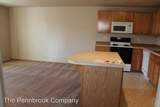 Building Photo - 2541 NW Cedar Ave