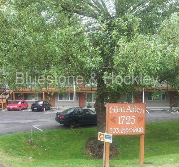 Primary Photo - 1725 SW Multnomah Blvd