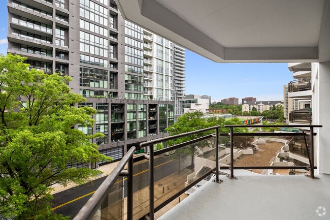 Building Photo - 1530 Key Blvd