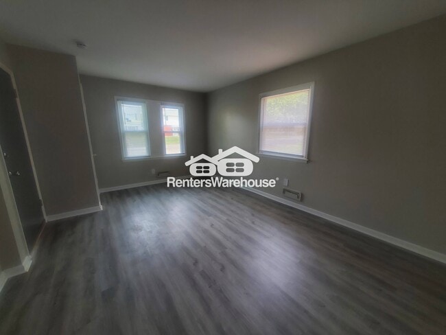 Building Photo - 5854 N 64th St