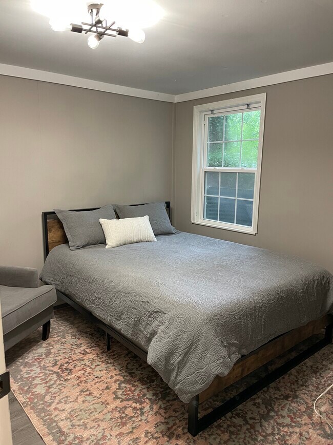 Foto del edificio - 1214 Hillview Rd