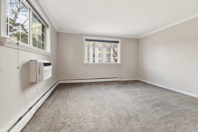 Building Photo - $1,320.95 with $300 off the first month's rent, 1 Beds - 1 Bath, Condo in Denver with Onsite Laun...