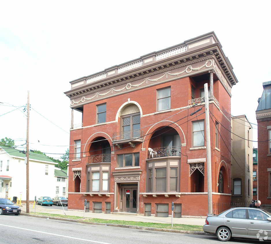 Building Photo - West 8th Street Apartments