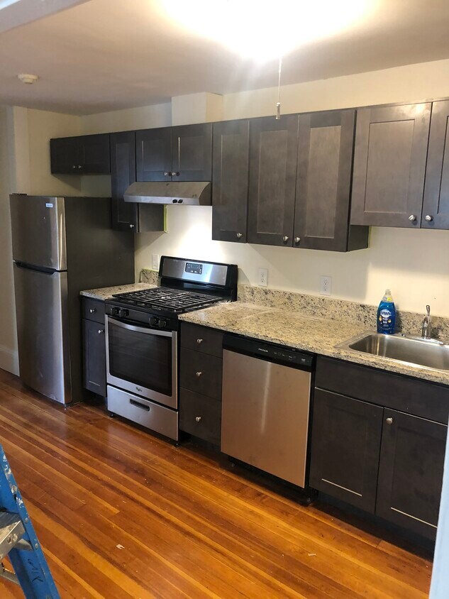 15 Leach St Unit 3, Salem, MA 01970 Apartments in Salem, MA