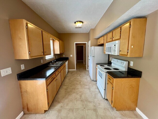 Foto del edificio - 3 Bedroom 2.5 Bath Home in Oxford Hall - S...
