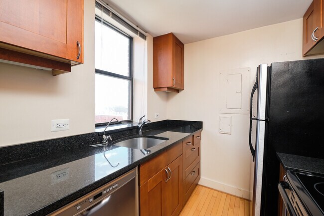 Foto del edificio - 1840 California St NW