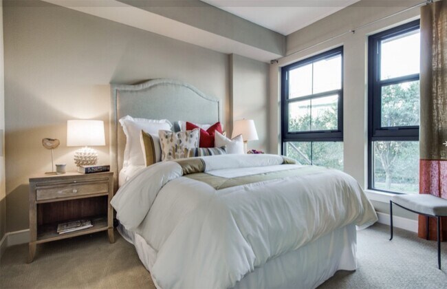 Foto del edificio - 2303 Mid Ln