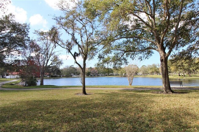 Foto del edificio - 3400 Crystal Ct W