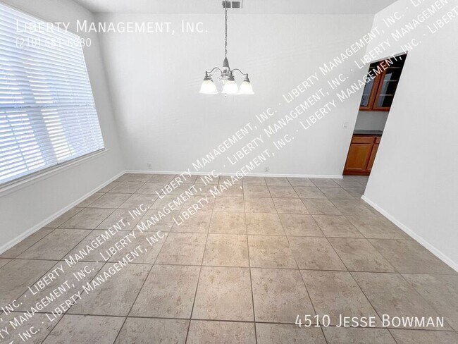 Foto del edificio - 4510 Jesse Bowman