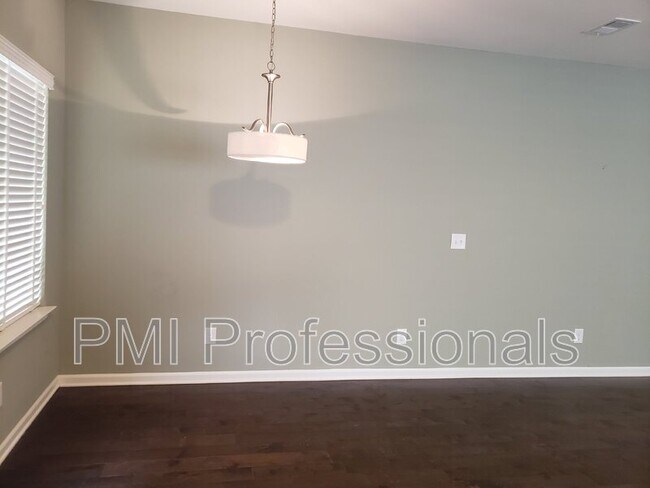 Foto del edificio - 2293 Cason Ln