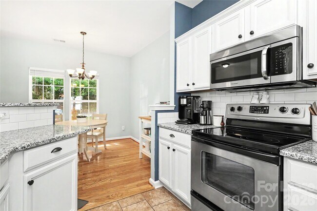 Foto del edificio - 9446 Cadman Ct