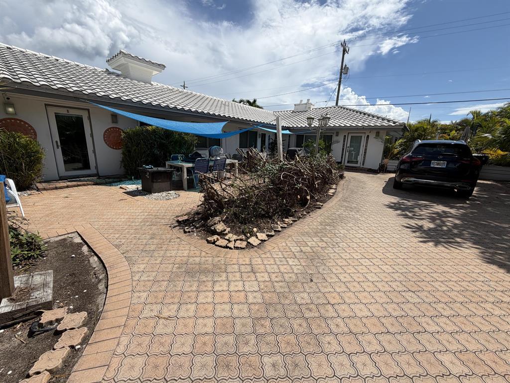 Building Photo - 4430 Seagrape Dr