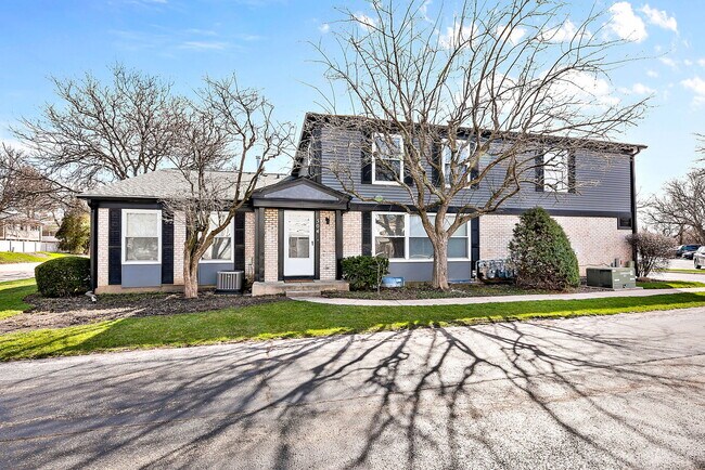 Foto del edificio - 304 Inverrary Ln