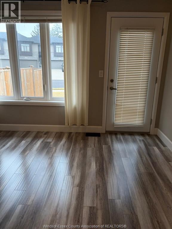 Photo du bâtiment - 3614 Hallee Cres