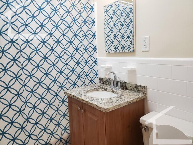 Foto del edificio - No Brokers Fee, Heat, Hot Water Included, ...