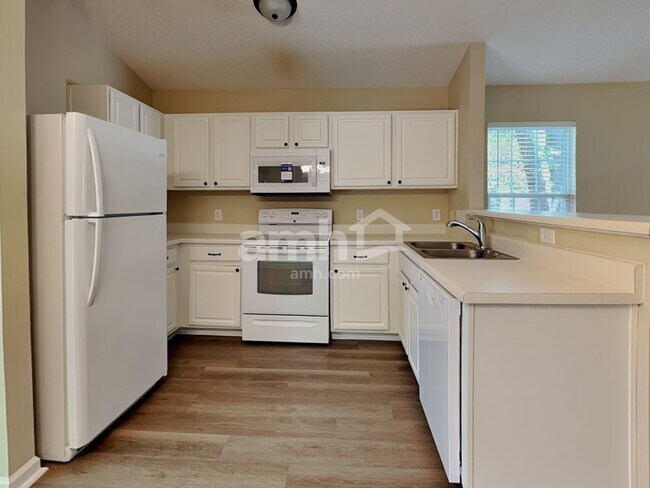 Foto del edificio - 103 Homestead Park Dr