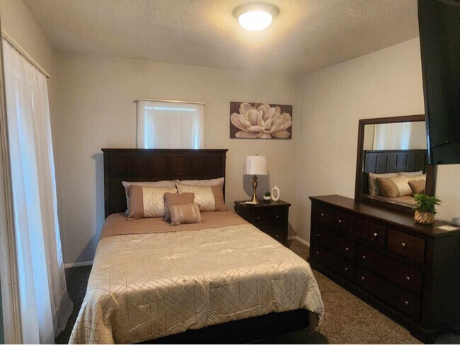 Foto del edificio - 369 E Tuscarawas Ave