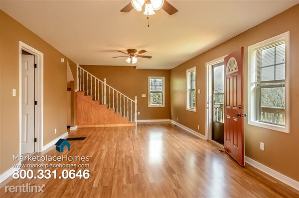 Building Photo - 388 Shady Ln