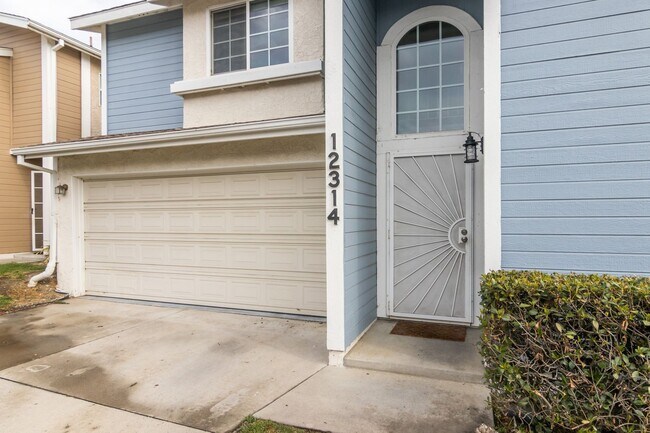 Building Photo - 12314 Willow Way