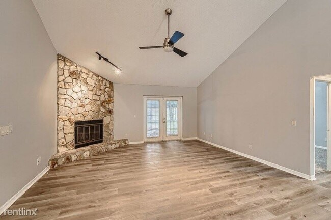 Building Photo - 3 br, 2 bath House - 22646 Weeks Boulevard