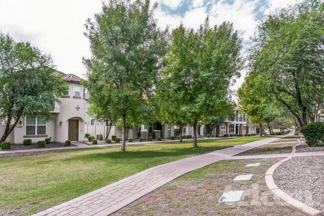 Foto del edificio - 12509 W Via Dona Rd