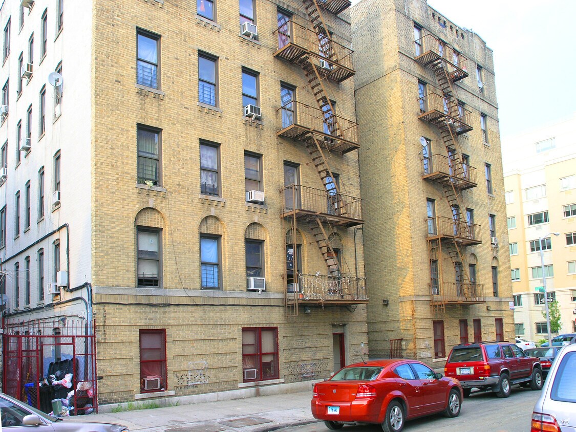 Building Photo - 65 Jesup Pl
