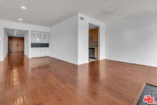 Foto del edificio - 8642 Gregory Wy