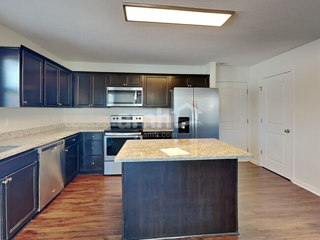 Foto del edificio - 222 Rambling Rd