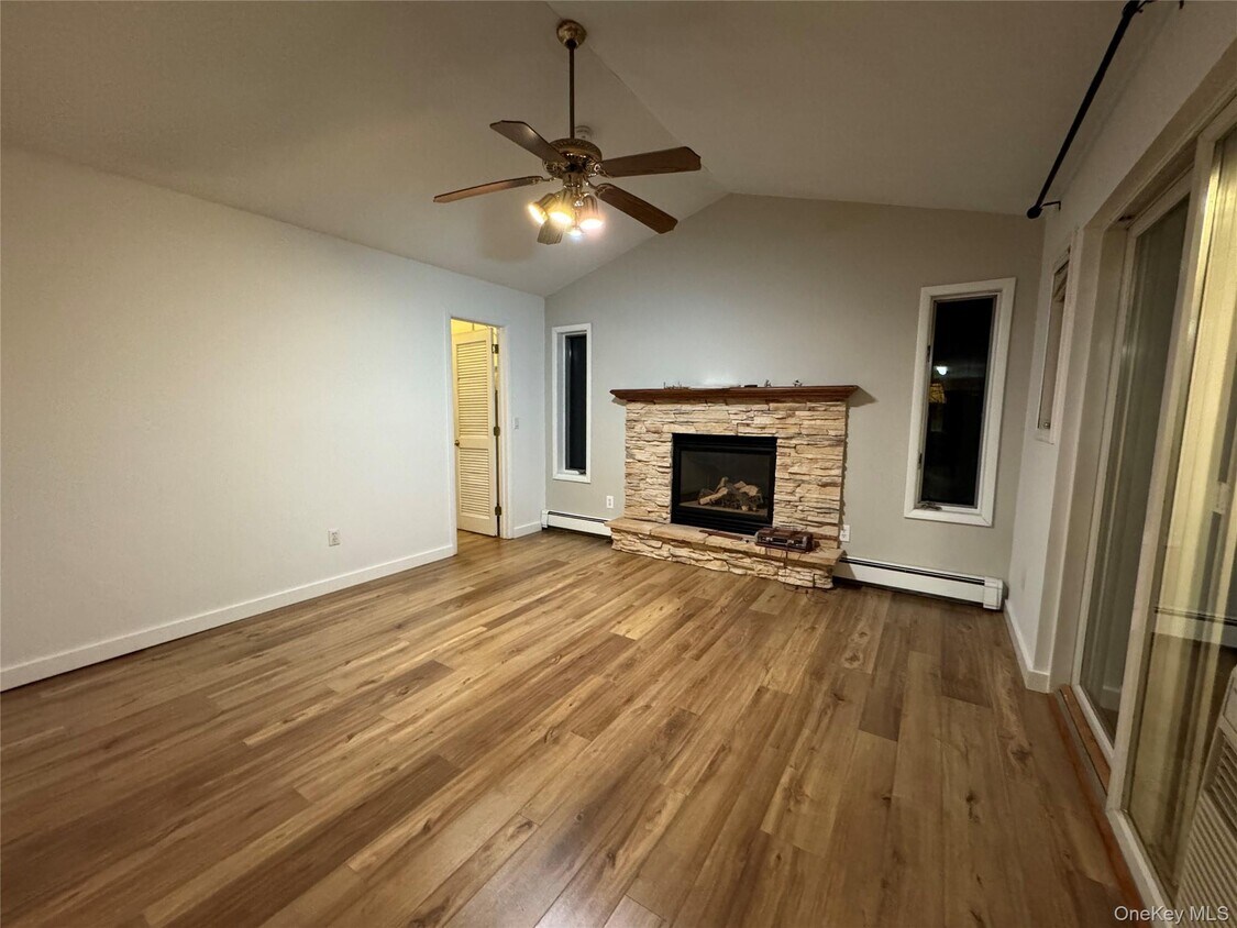 Foto principal - 61 Baymens Ct