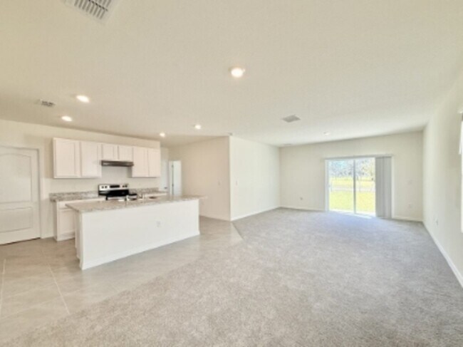 Building Photo - 1374 Holodak Dr