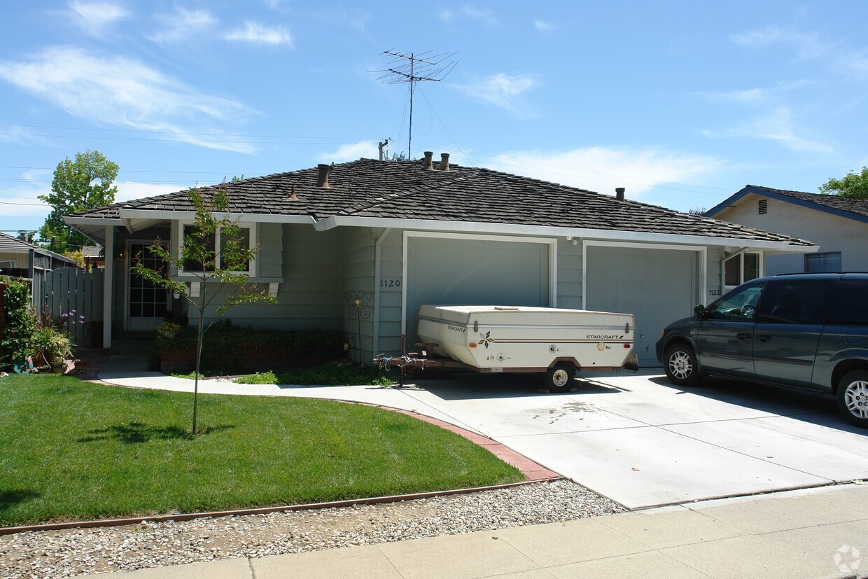 Primary Photo - 1120-1122 Nottingham Pl