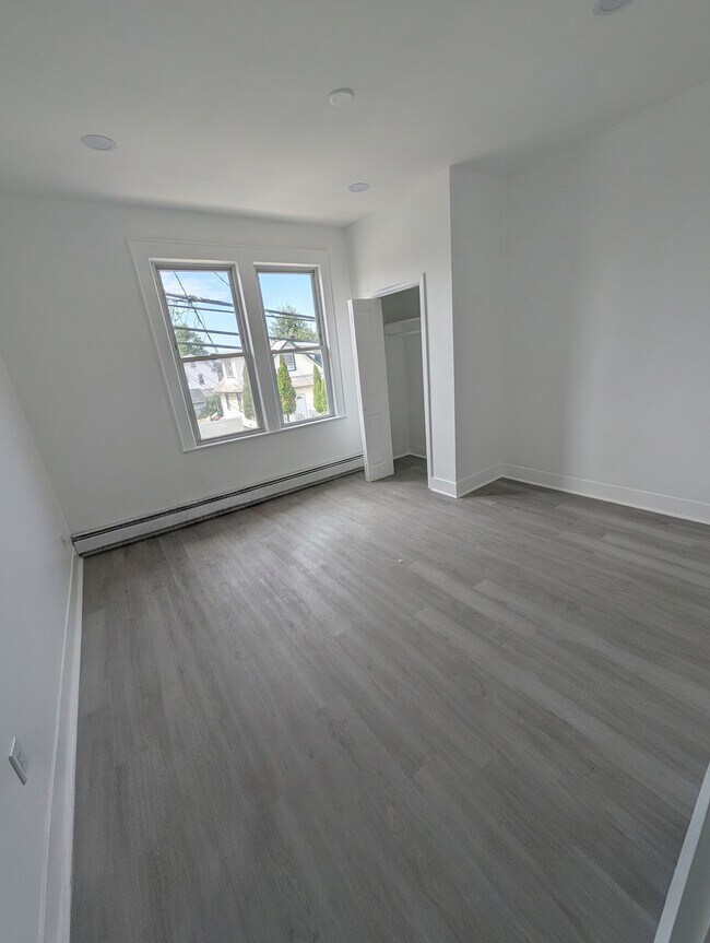 Building Photo - 305 Winans Ave